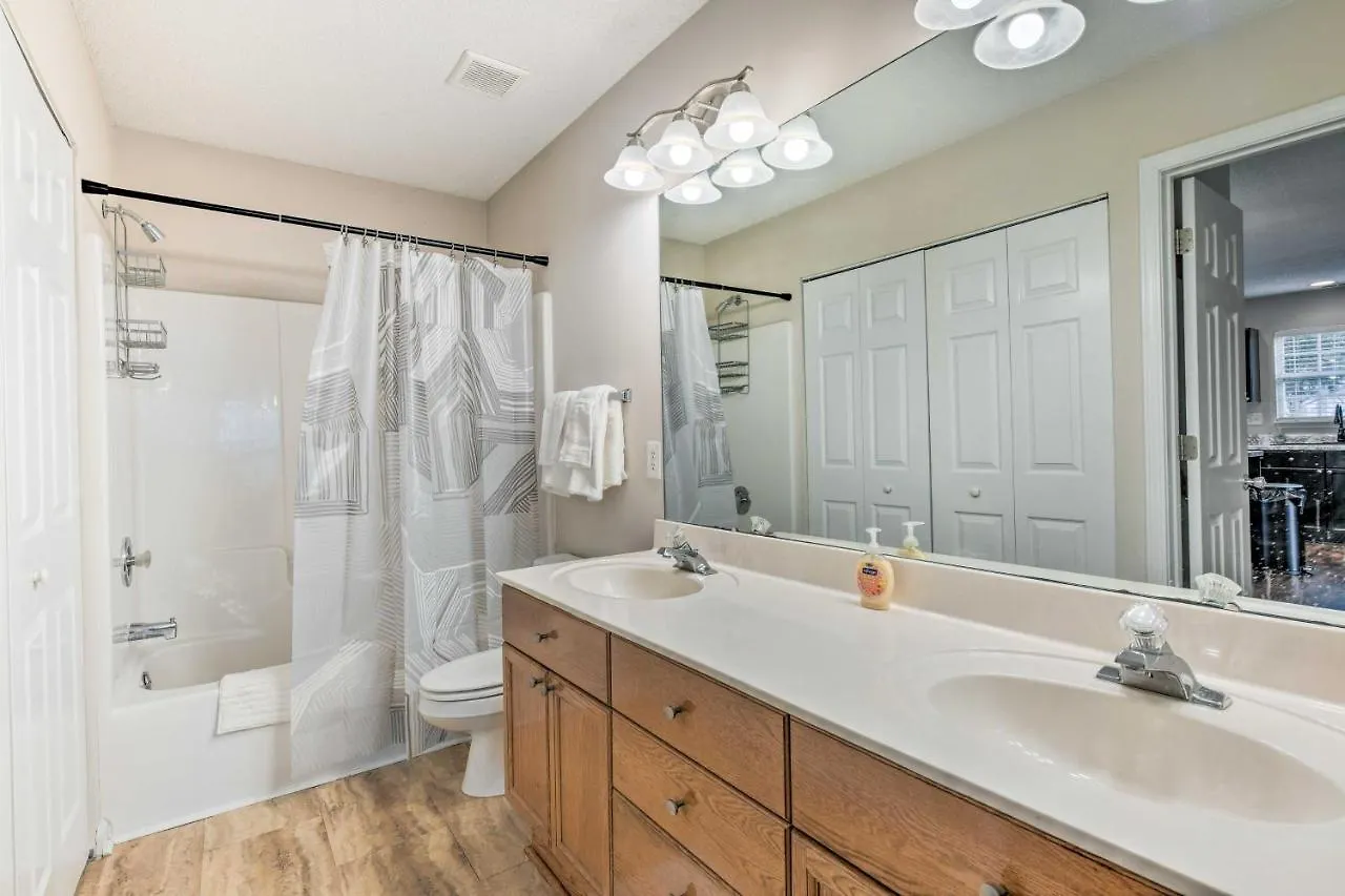 Holiday home Chic Charlotte Townhome With Community Pool United States