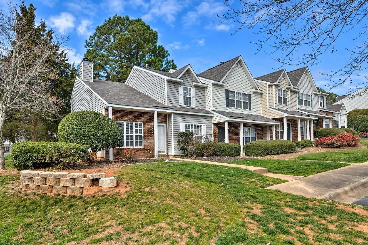 Holiday home Chic Charlotte Townhome With Community Pool United States